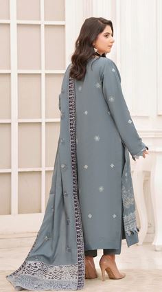 AWAAZ BR 06 Premium Zari Peach Embroidery Suit With Woolen Embroidery Shawl