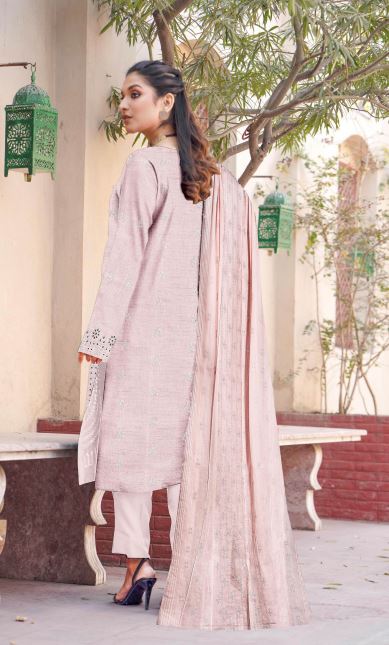 PEHNAWA MUNTAHA V/56 06 Lawn Chikan Kari Embroidery Suit With Crinkle Embroidery Dupatta