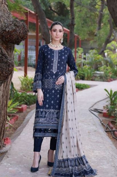 THREAD KARI 10 Lawn thread Kari sequence embroidery suit with lawn dupatta