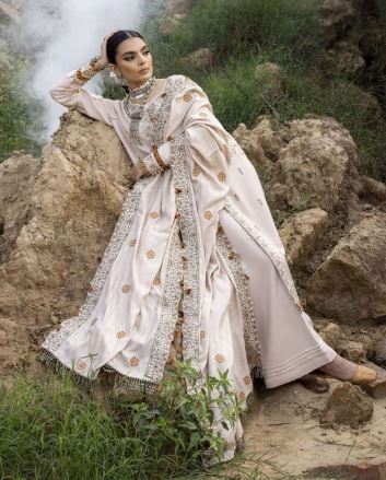 Luxury Pashmina Embroidery suit with Luxury Pashmina Embroidery Shawl