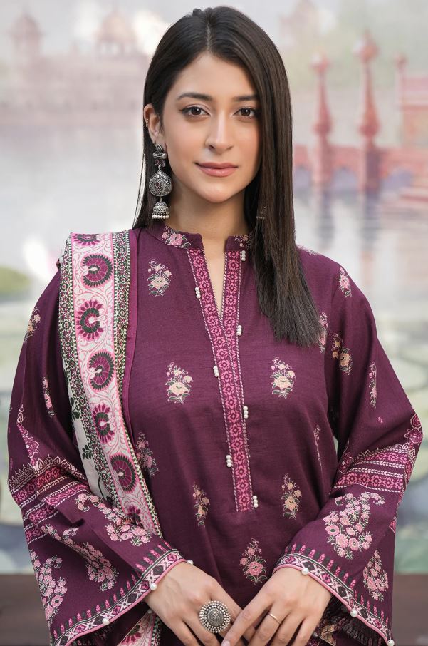 WUW24E30390 Digital Printed Khaddar Suit with Pashmina Shawl 3pc