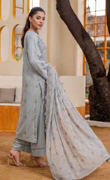 BISMILL PALWASHA V/20 D#02 Exclusive Full  Embroidered Bareeza keandi Shirt with special Embroidered crinkle Duppta