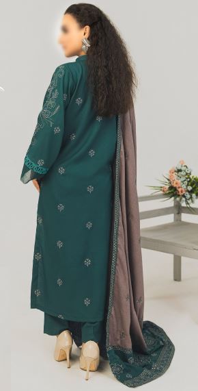 Peach Pashmina Embroidery suit with contrast Pashmina Embroidery Shawl